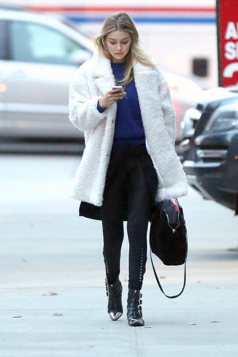 Gigi-Hadid-Wearing-White-Coat-Street-Style.jpg